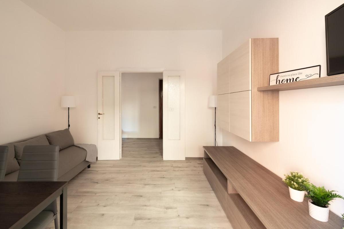San Pietro Luminoso E Moderno Apartment