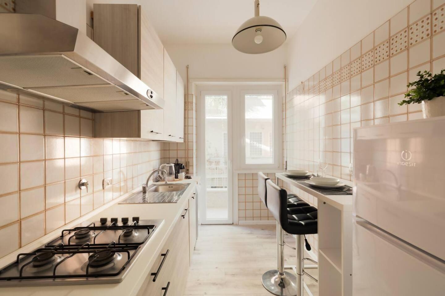 San Pietro Luminoso E Moderno Apartment